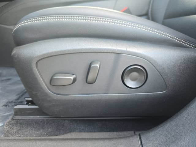 Used 2024 Chevrolet Blazer EV LT AWD/4WD image 16