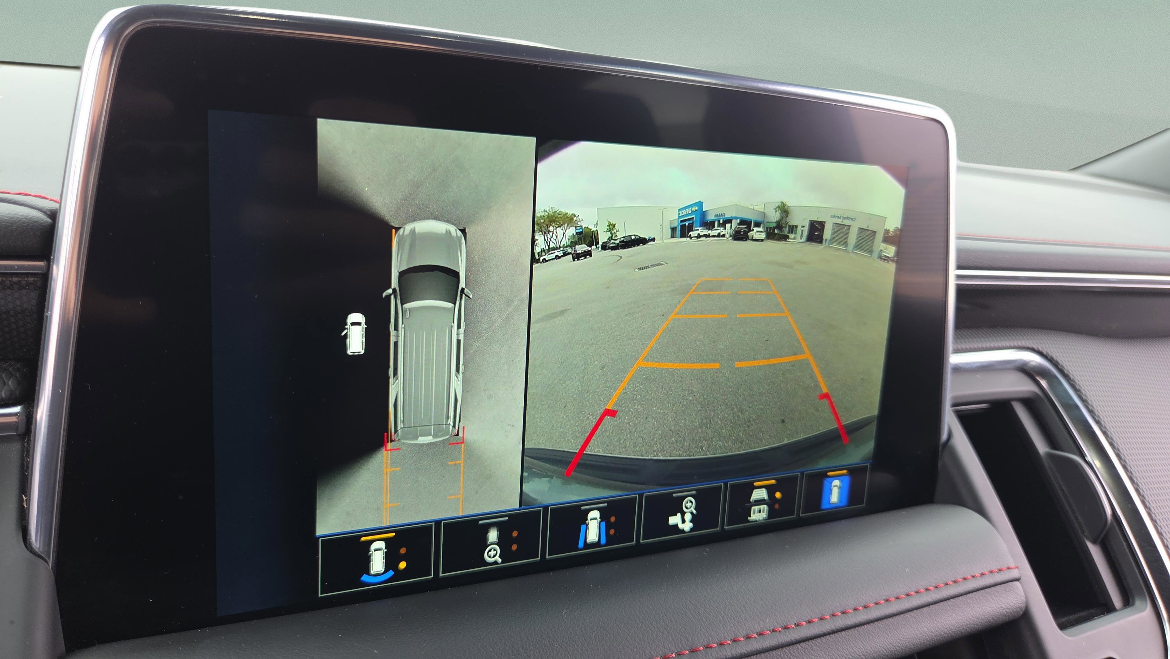 Used 2022 Chevrolet Tahoe RST w/ Luxury Package RWD image 19