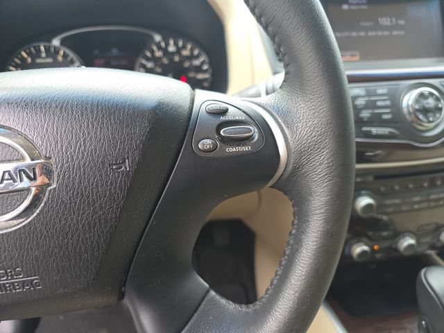 Used 2016 Nissan Pathfinder Platinum FWD image 16