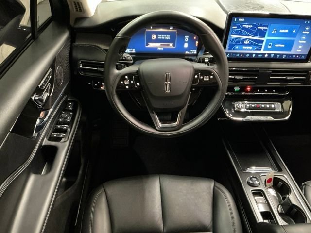 Used 2024 Lincoln Corsair Reserve w/ Jet Appearance Package image 10