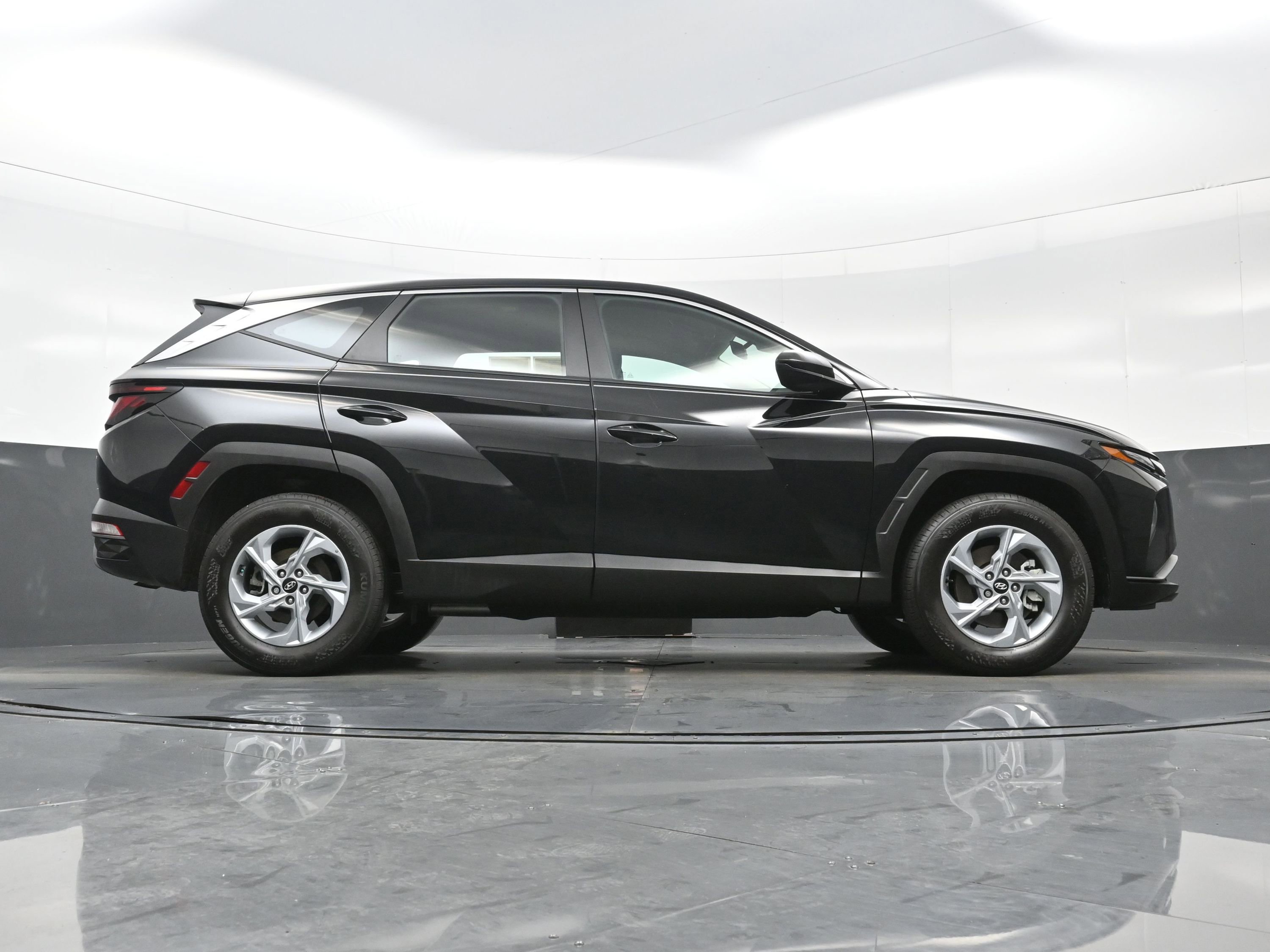 Used 2023 Hyundai Tucson SE image 29