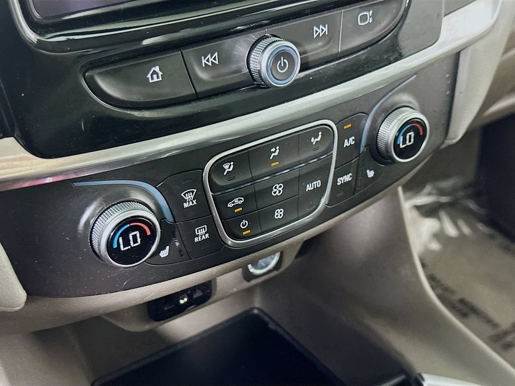 Used 2019 Chevrolet Traverse LT FWD image 26