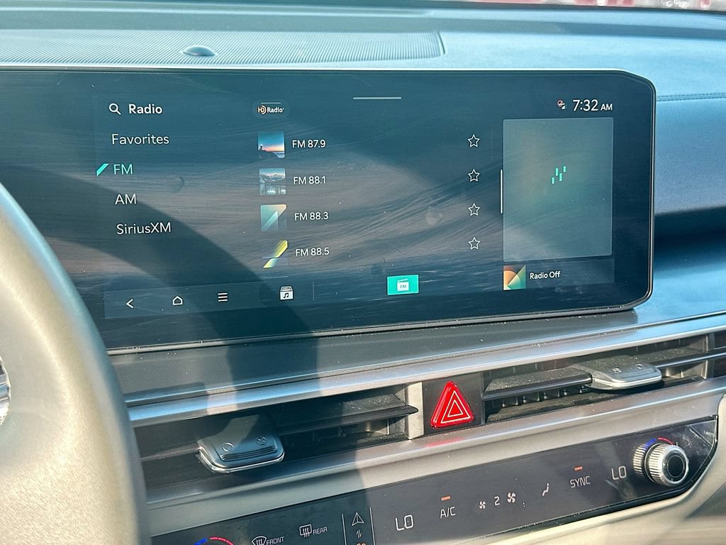 Certified 2025 Kia Sorento S w/ Panoramic Sunroof Package FWD image 15