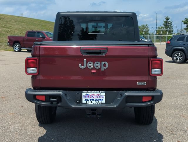 Used 2022 Jeep Gladiator Overland w/ Popular Equipment Package AWD/4WD image 4