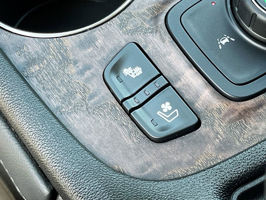 Used 2023 GMC Acadia Denali w/ Denali Ultimate Package image 21