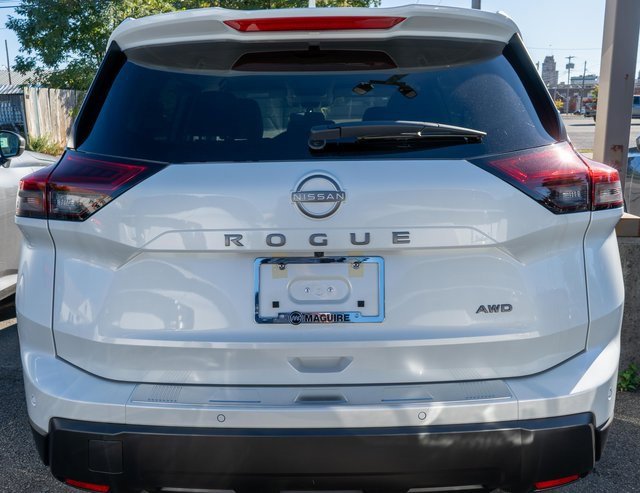 New 2026 Nissan Rogue SV w/ Cold Weather Package image 5