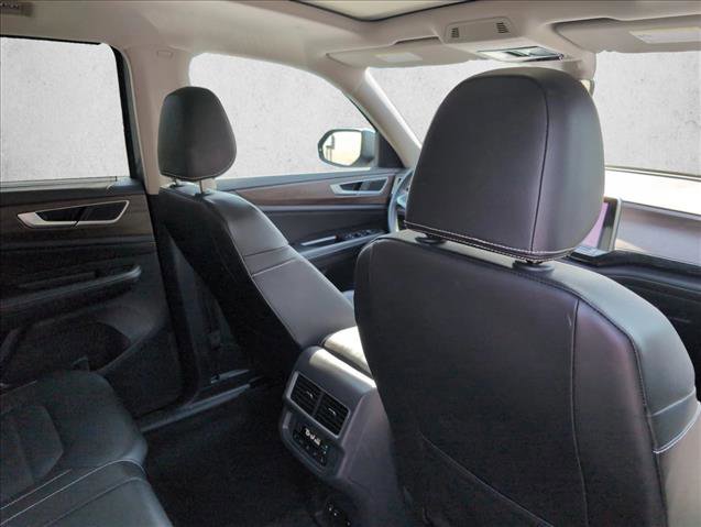 Used 2024 Volkswagen Atlas SEL image 21