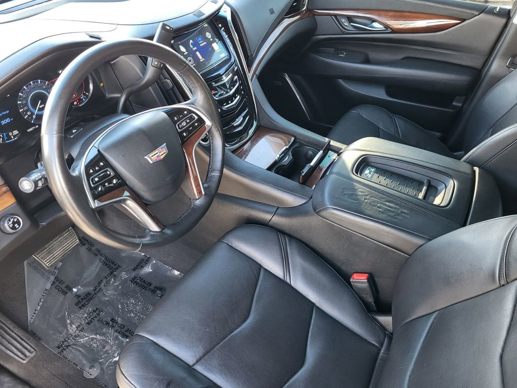 Used 2016 Cadillac Escalade Luxury AWD/4WD image 14