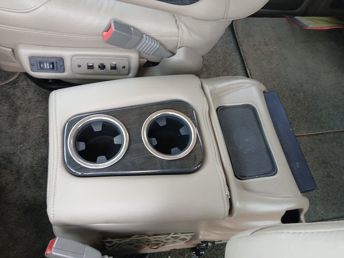 Used 2021 Chevrolet Express 2500 w/ Enhanced Convenience Package RWD image 23