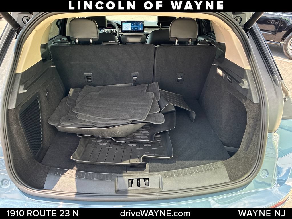 Certified 2024 Lincoln Corsair AWD w/ Equipment Group 101A image 7