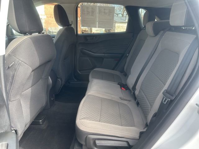 Used 2022 Ford Escape SE image 19
