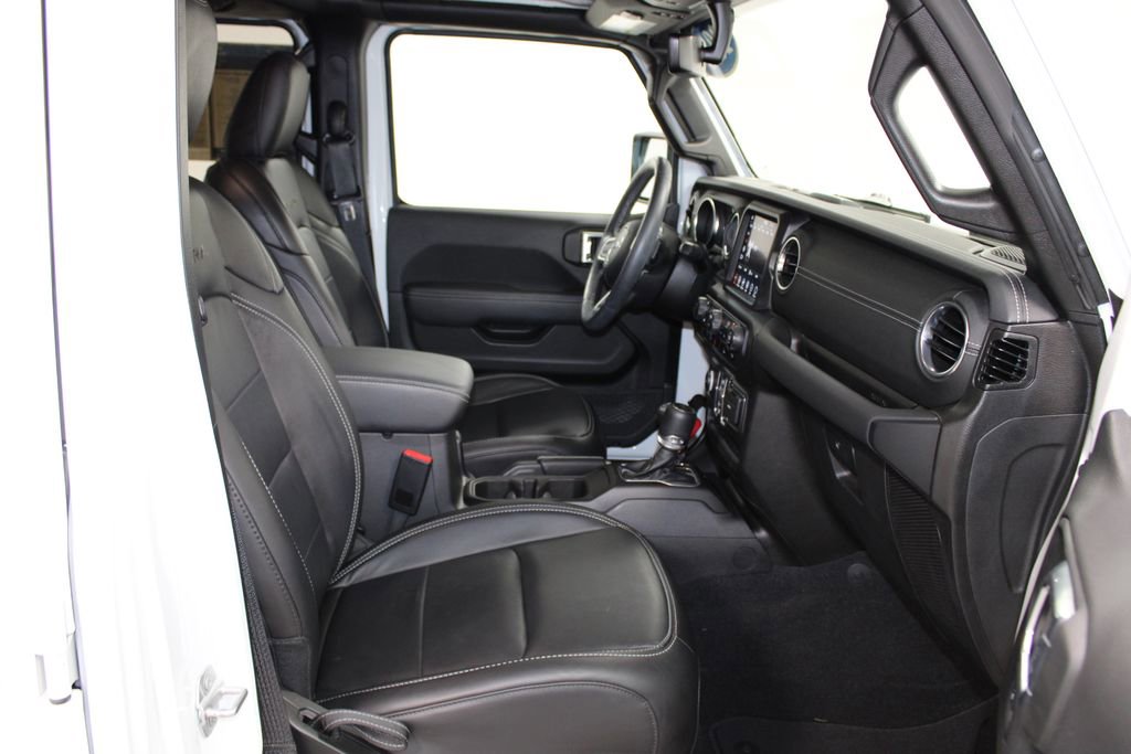 Used 2023 Jeep Wrangler Unlimited Sahara w/ Cold Weather Group image 27