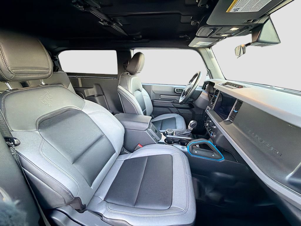 Used 2024 Ford Bronco Black Diamond image 16