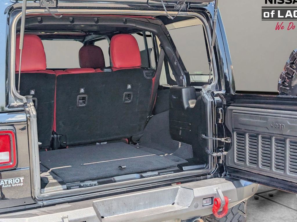 Used 2020 Jeep Wrangler Unlimited Rubicon w/ Cold Weather Group image 30