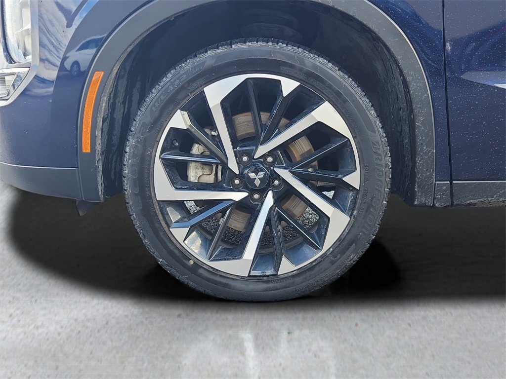 Used 2024 Mitsubishi Outlander SE image 10