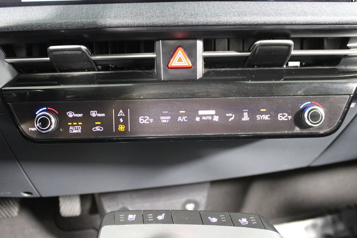 Used 2024 Kia EV6 Wind RWD image 13