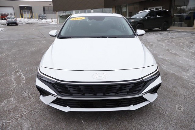 Certified 2024 Hyundai Elantra SEL w/ Convenience Package image 9