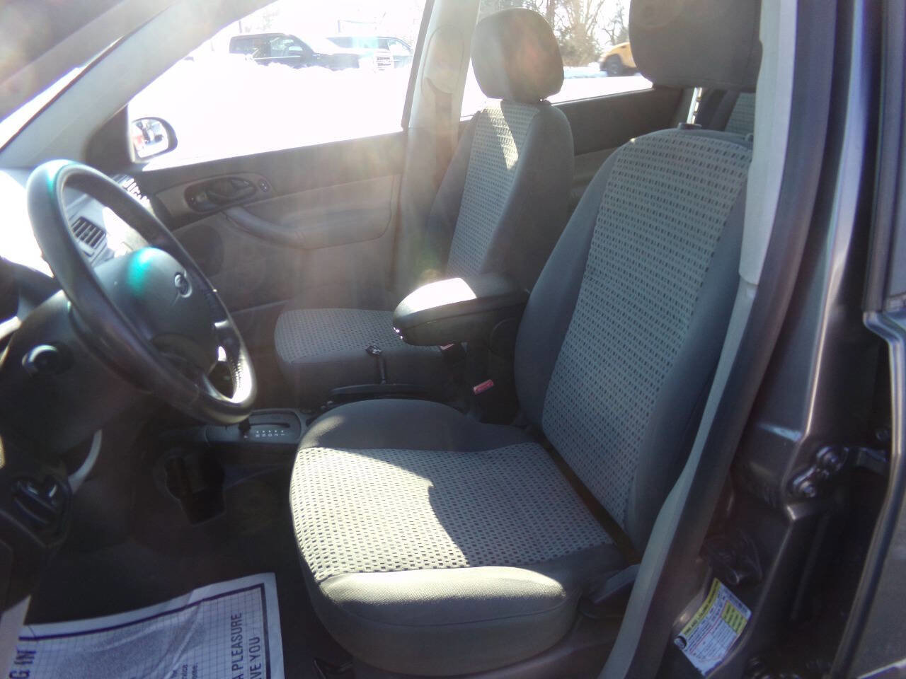 Used 2006 Ford Focus SE image 16