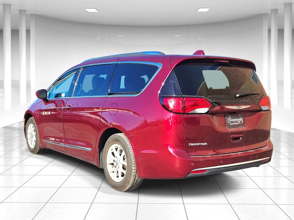 Used 2020 Chrysler Pacifica Touring-L image 5
