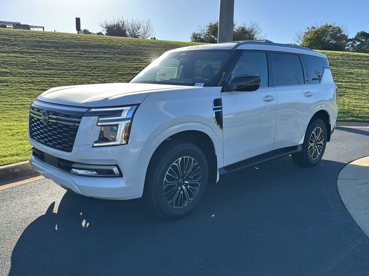 New 2026 Nissan Armada SL video 1