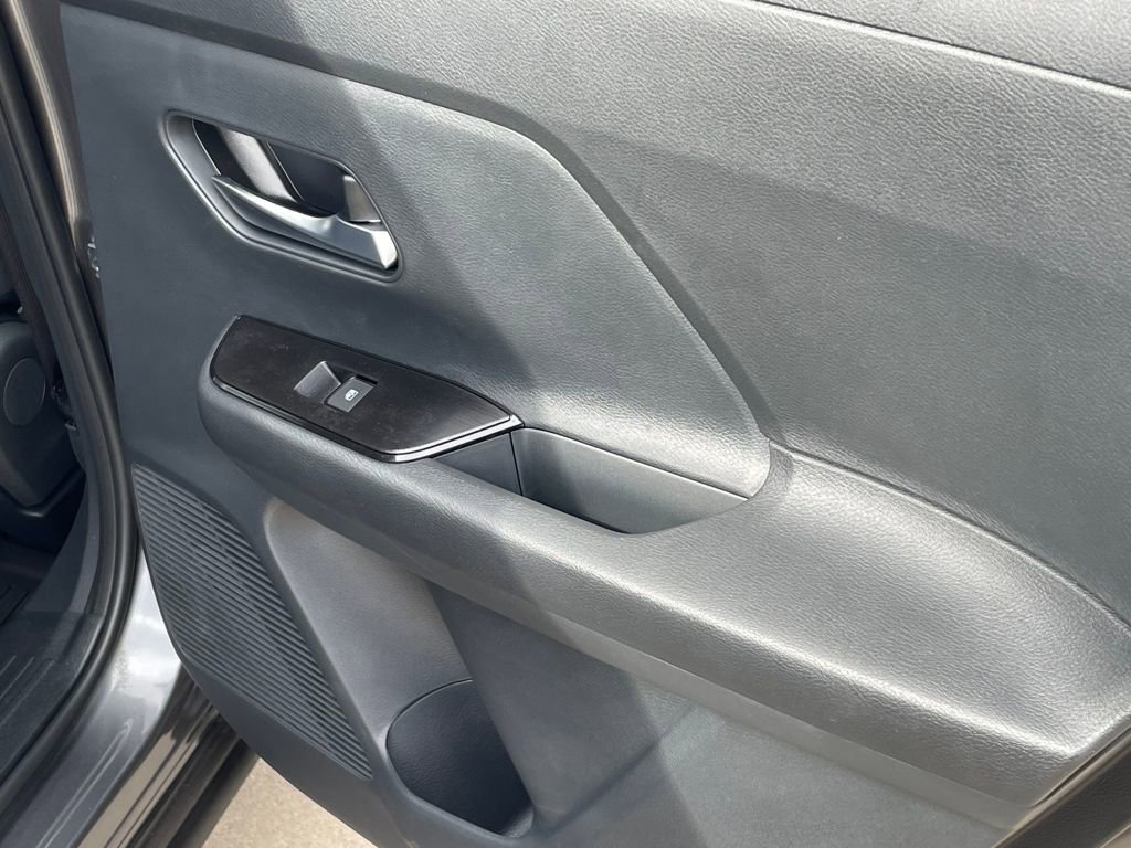 New 2026 Nissan Kicks SV w/ Cold Weather Package FWD image 39