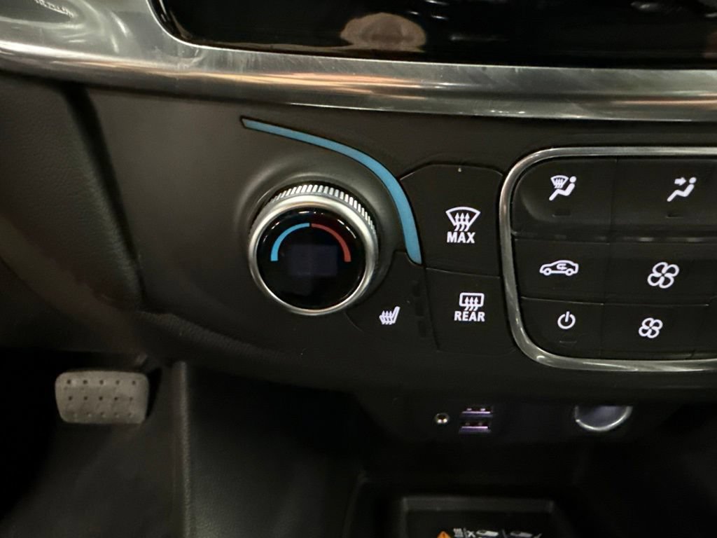 Used 2022 Chevrolet Traverse RS AWD/4WD image 33
