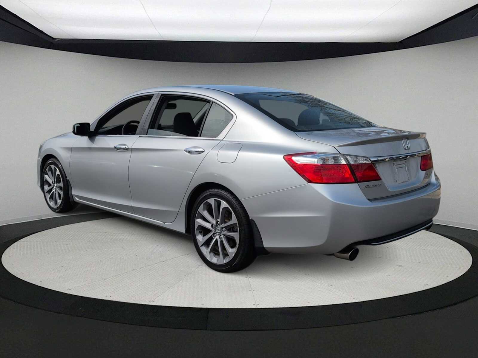 Used 2014 Honda Accord Sport image 6