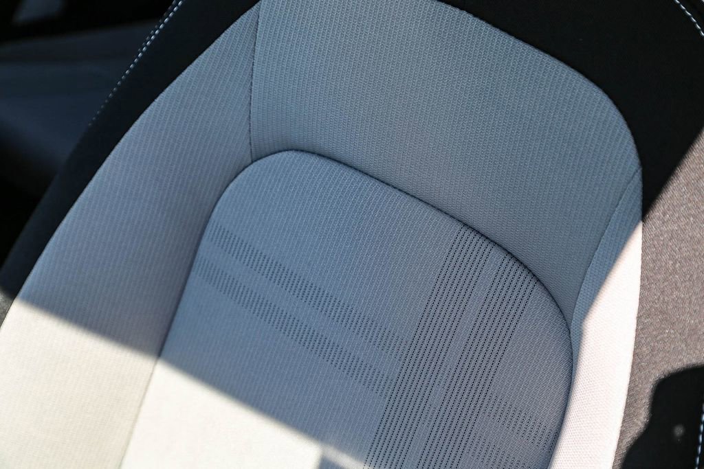 Certified 2026 Hyundai Venue SEL FWD image 21