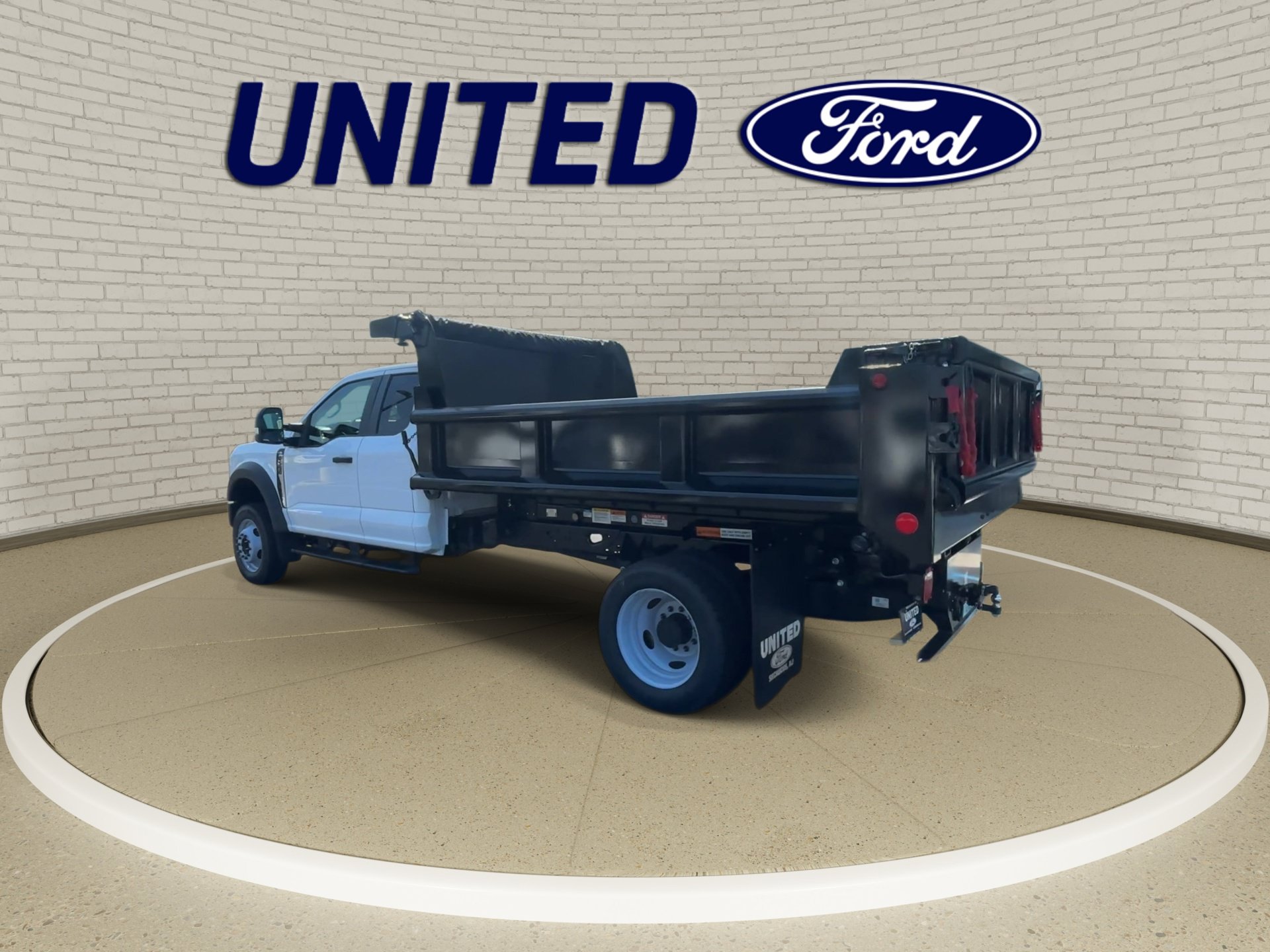 New 2026 Ford F550 4x4 Supercab Super Duty image 7