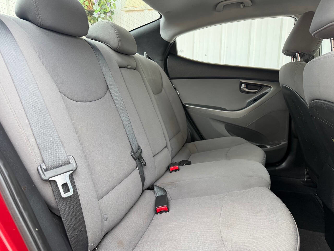 Used 2016 Hyundai Elantra SE image 24