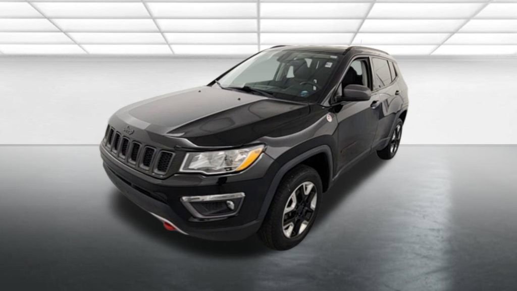 Used 2018 Jeep Compass Trailhawk w/ Cold Weather Group AWD/4WD image 2