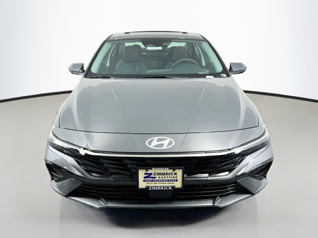 New 2026 Hyundai Elantra Limited FWD image 2