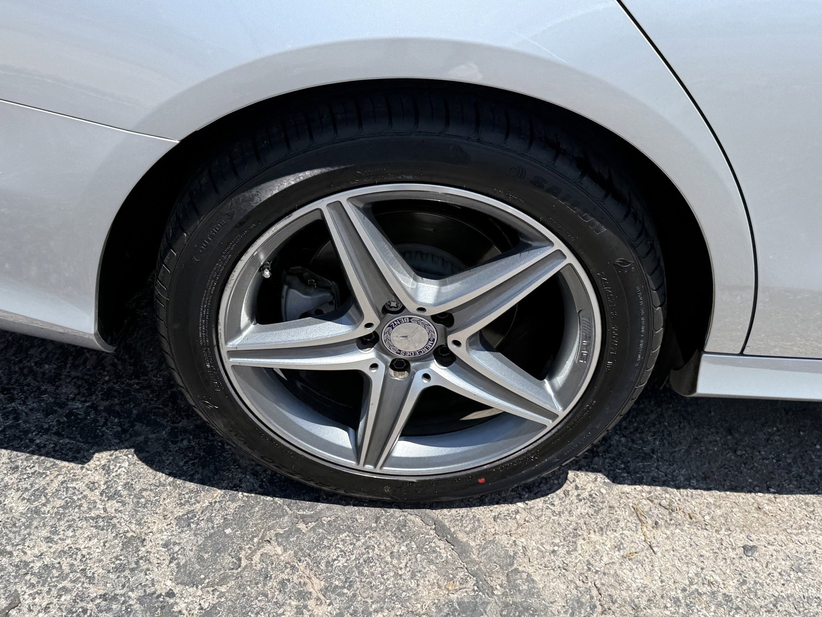 Used 2017 Mercedes-Benz E 300 4MATIC image 9