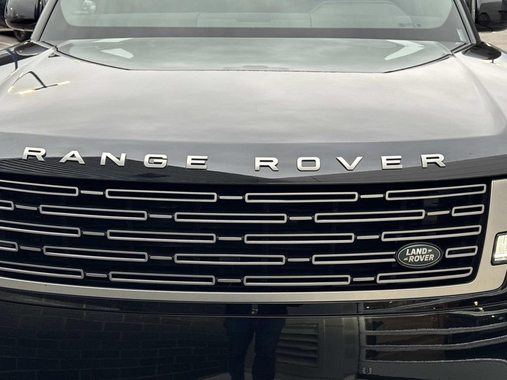 Certified 2024 Land Rover Range Rover SE AWD/4WD image 12