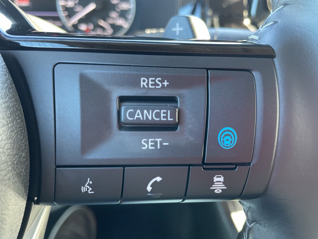 New 2025 Nissan Pathfinder SL image 14