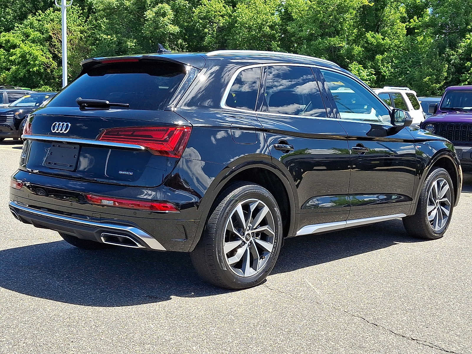 Used 2023 Audi Q5 2.0T Premium Plus w/ Premium Plus Package AWD/4WD image 6