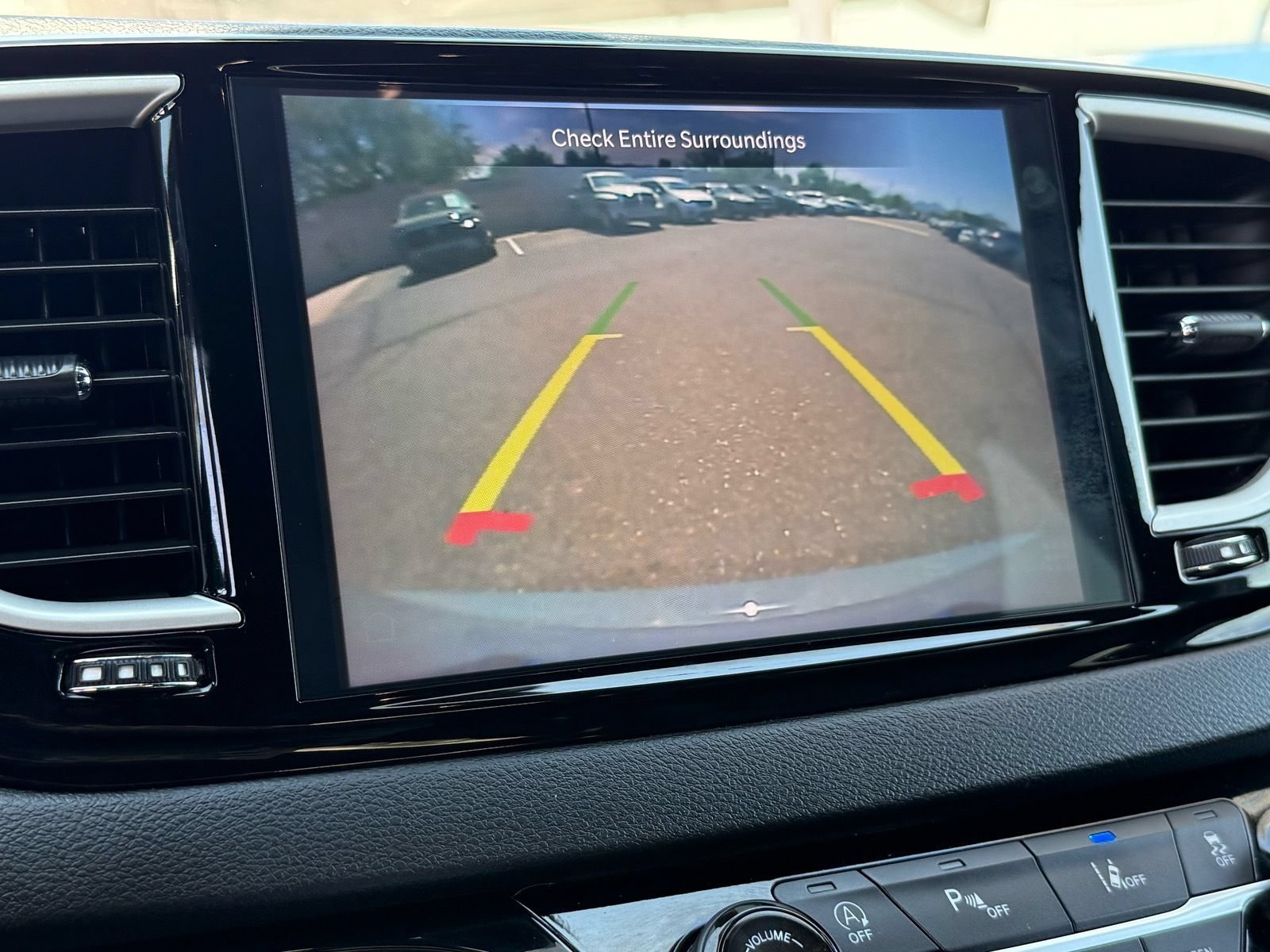Used 2025 Chrysler Pacifica Select FWD image 22