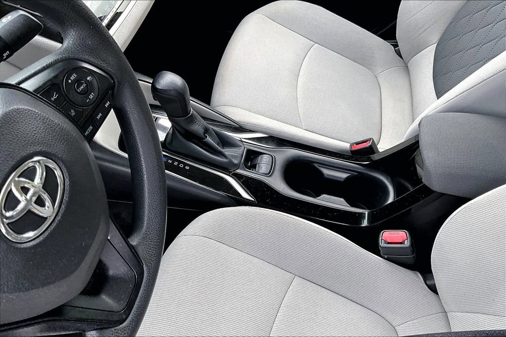 Used 2020 Toyota Corolla LE FWD image 13