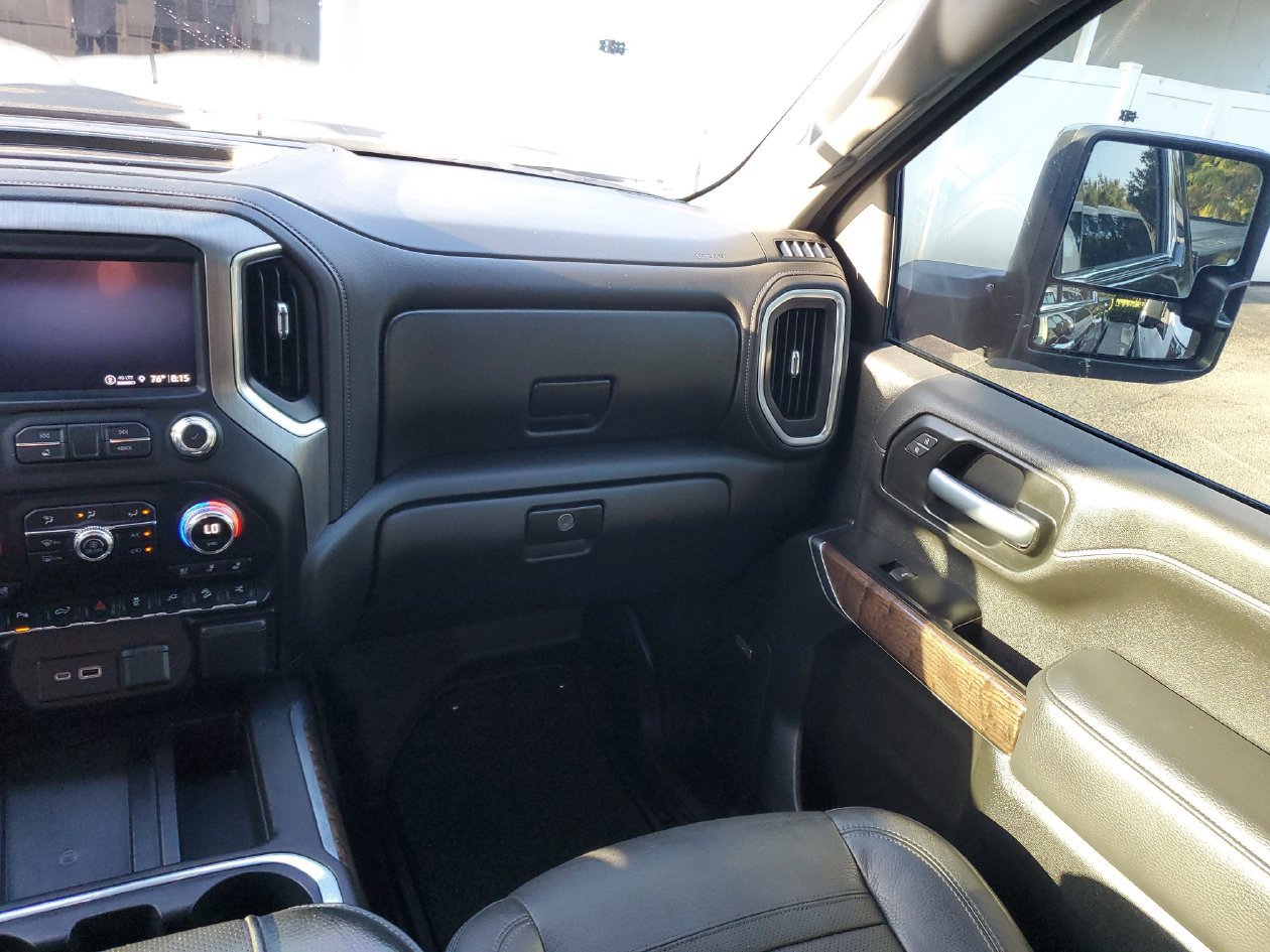 Used 2021 GMC Sierra 2500 Denali w/ Denali Black Diamond Edition AWD/4WD image 15
