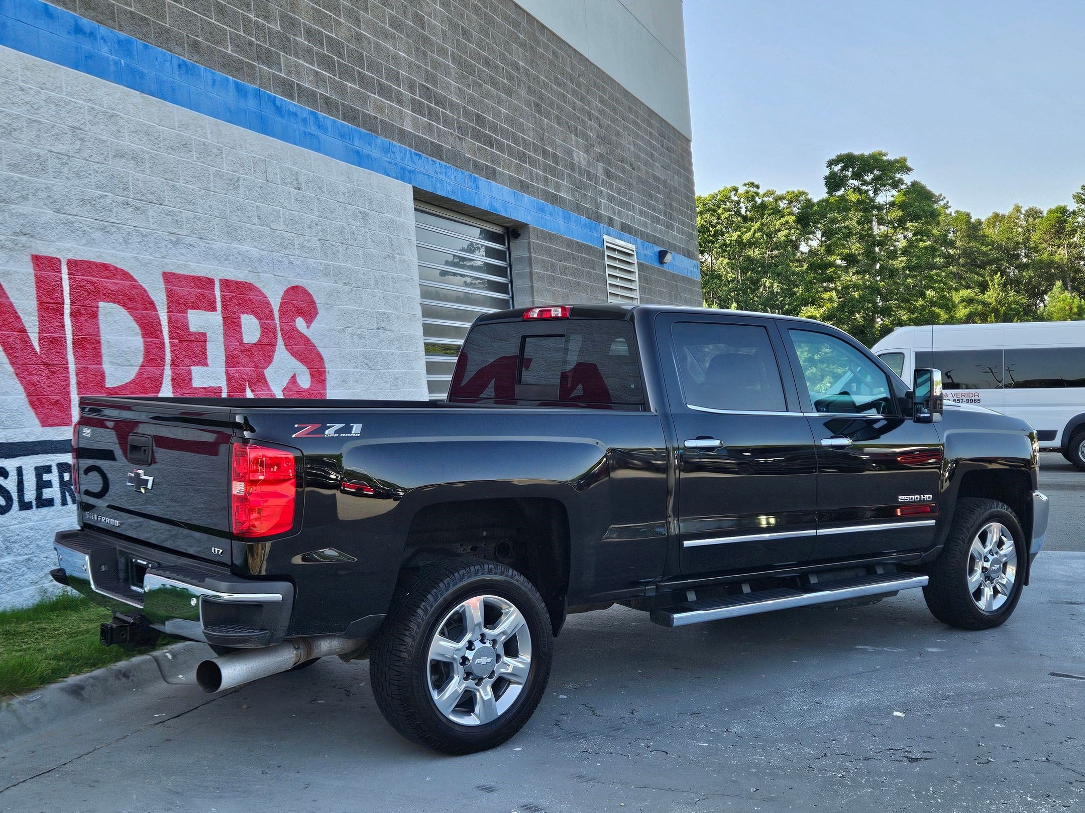 Used 2019 Chevrolet Silverado 2500 LTZ w/ Duramax Plus Package AWD/4WD image 7