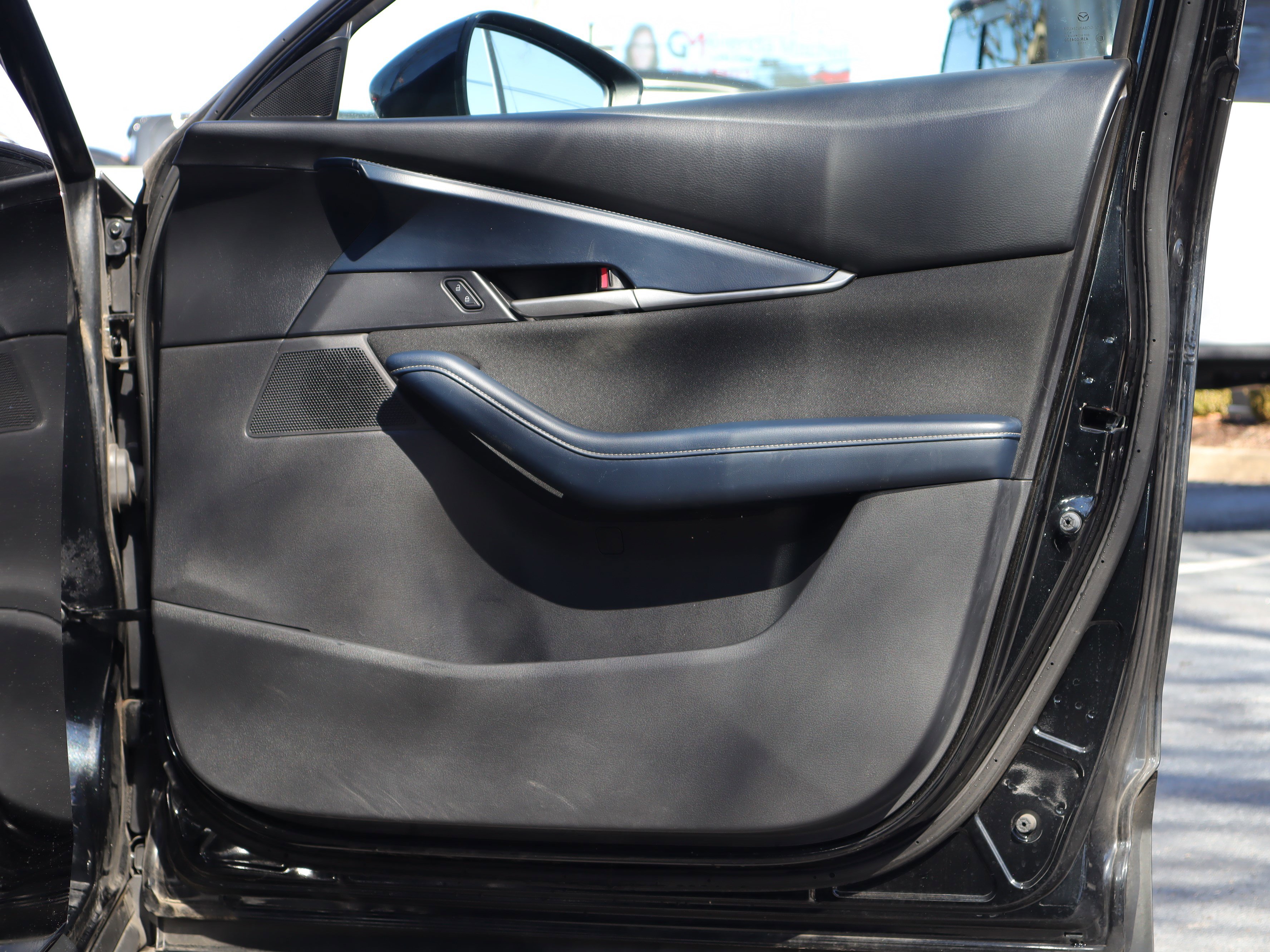 Used 2020 MAZDA CX-30 FWD image 23