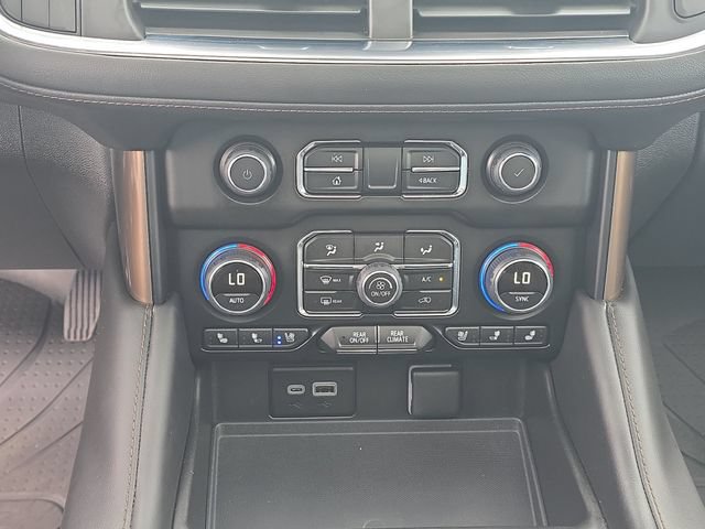 Used 2023 Chevrolet Suburban High Country AWD/4WD image 20