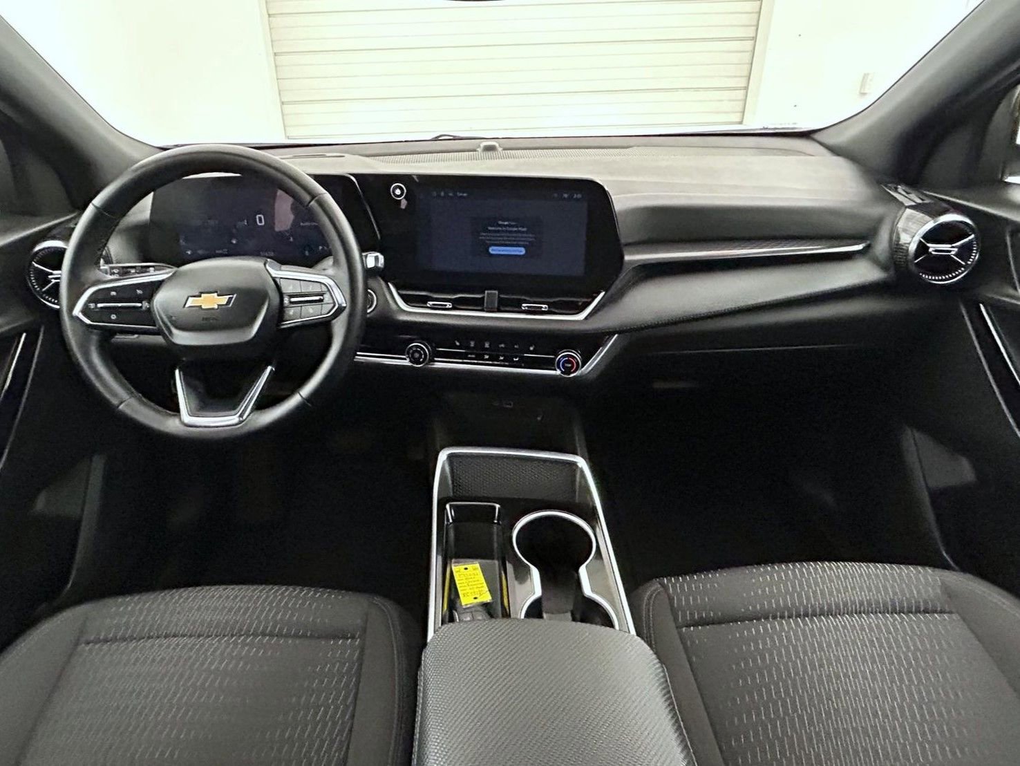 Used 2025 Chevrolet Equinox LT AWD/4WD image 13