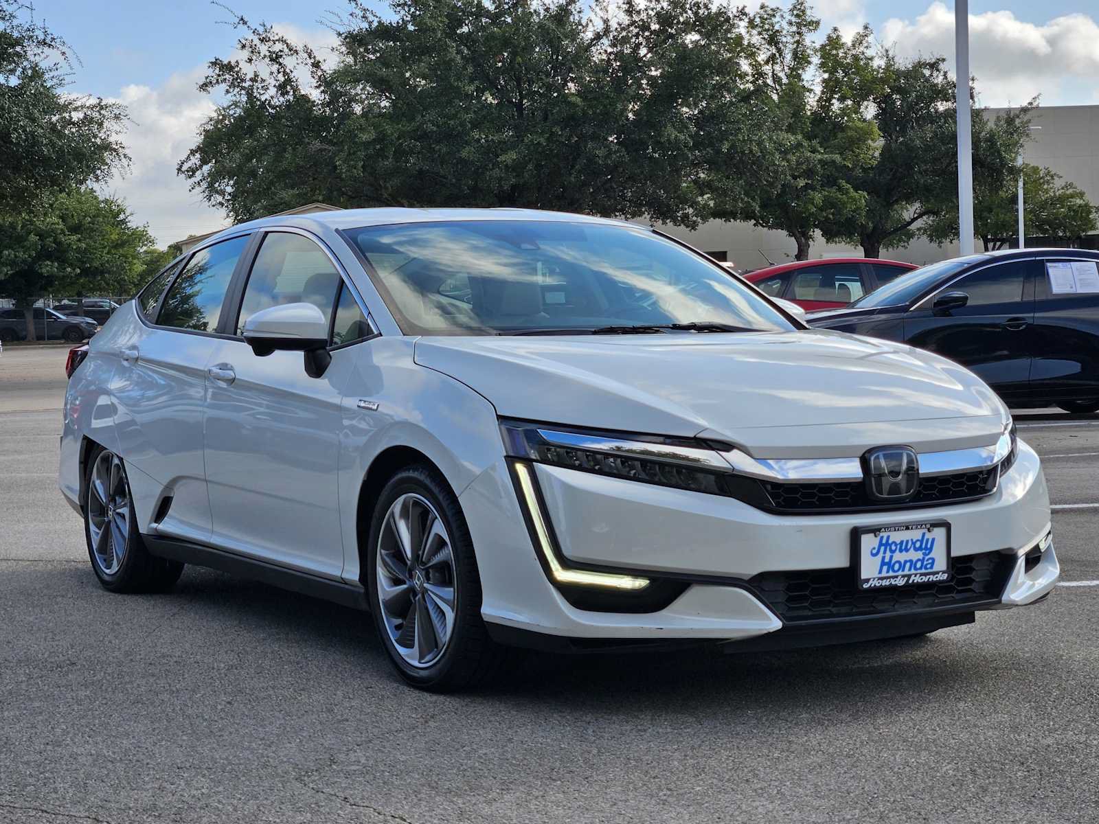 Certified 2018 Honda Clarity Touring image 3