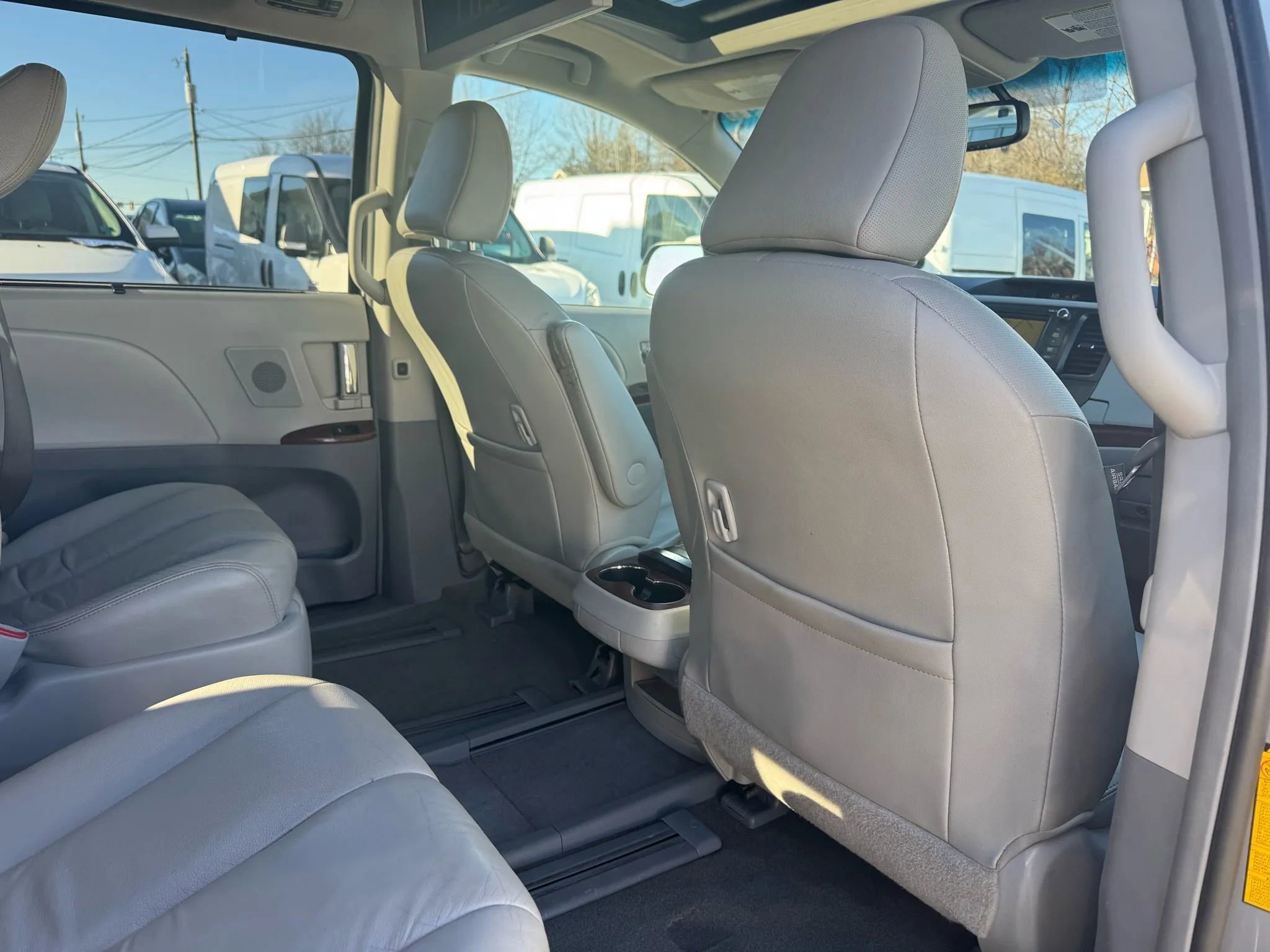Used 2012 Toyota Sienna Limited image 62