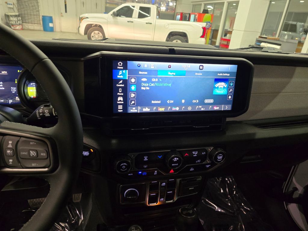 Used 2025 Jeep Wrangler Sport S image 25