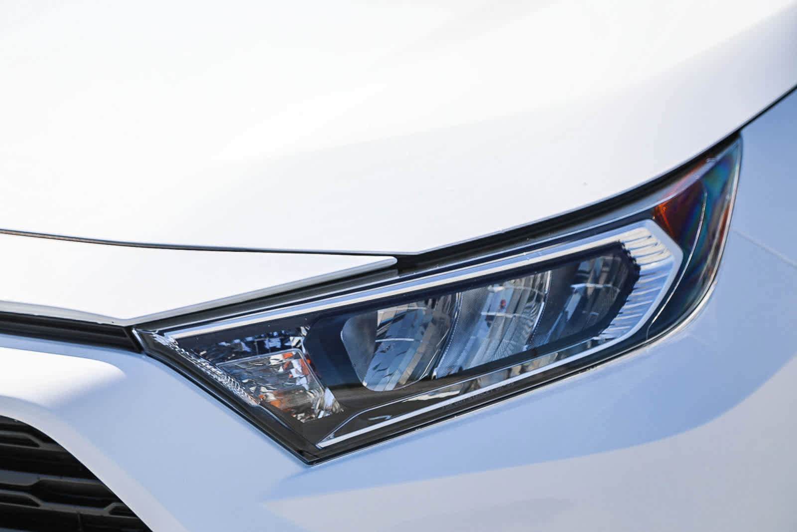 Certified 2020 Toyota RAV4 XLE w/ Carpet Mat Package image 9