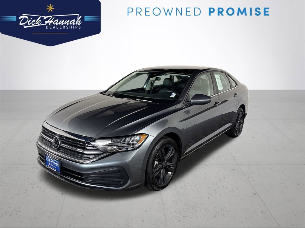 Certified 2022 Volkswagen Jetta SE w/ Panoramic Sunroof Package image 1