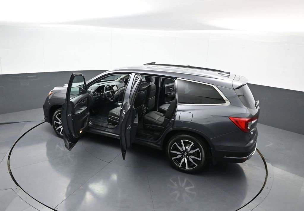 Certified 2022 Honda Pilot Touring image 47