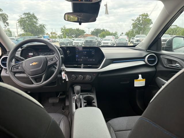 New 2026 Chevrolet Trax LS w/ LS Convenience Package FWD image 24
